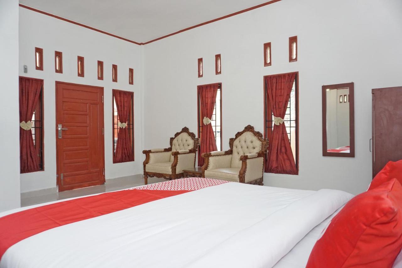 Oyo 2635 Ramos Inn Sinapuran Exterior photo
